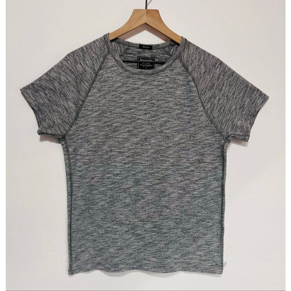 Abercrombie & Fitch Heather Gray Tee   Size S